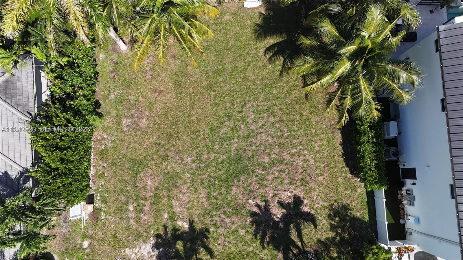 2511 Northeast 48th Court Lighthouse Point, FL 33064 - Photo 3 of 7