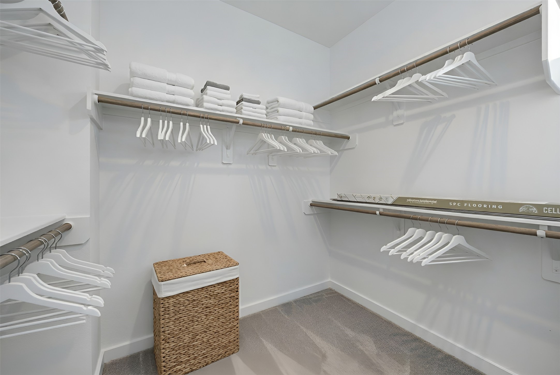 9803 Fulton Street Houston, TX 77076 - Photo 17 of 19 Primary Closet