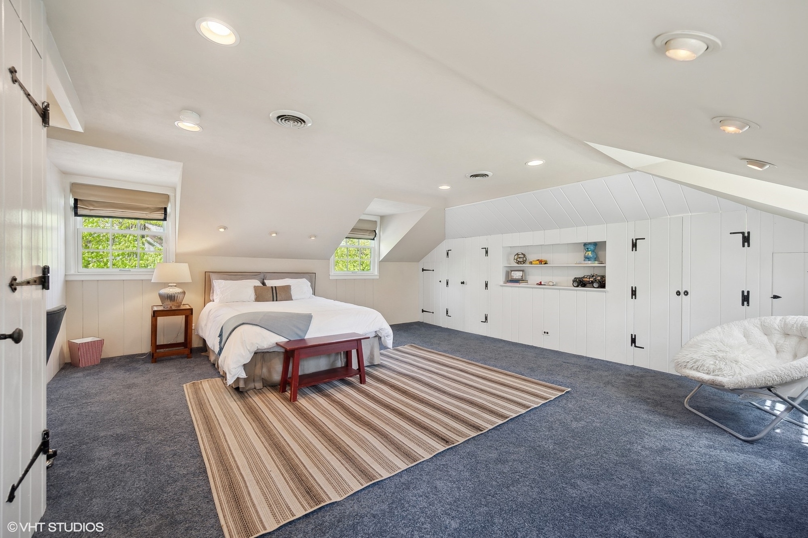 1744 Ridgewood Lane East Glenview, IL 60025 - Photo 35 of 48 a spacious bedroom with a bed and window