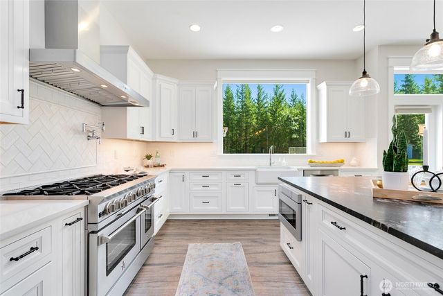 $1,500,000 | 30050 329th Place Southeast, Ravensdale, WA 98051