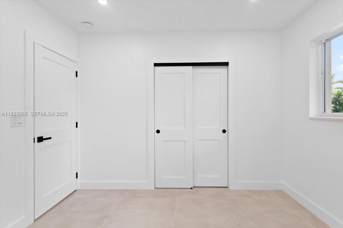 3260 Northwest 9th Street Miami, FL 33125 - Photo 22 of 33 a view of room