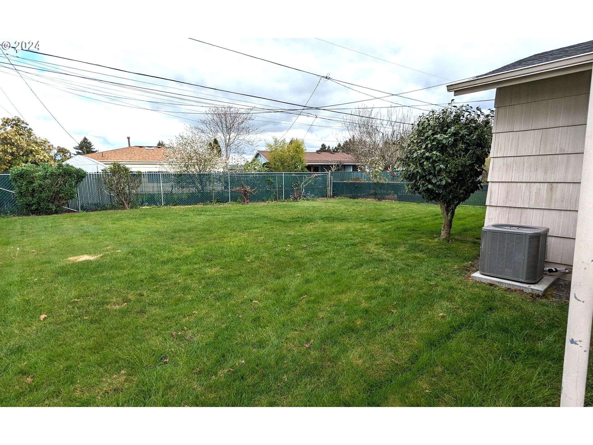 1385 Rainier Road Woodburn, OR 97071 - Photo 3 of 21 Gallery Image 3