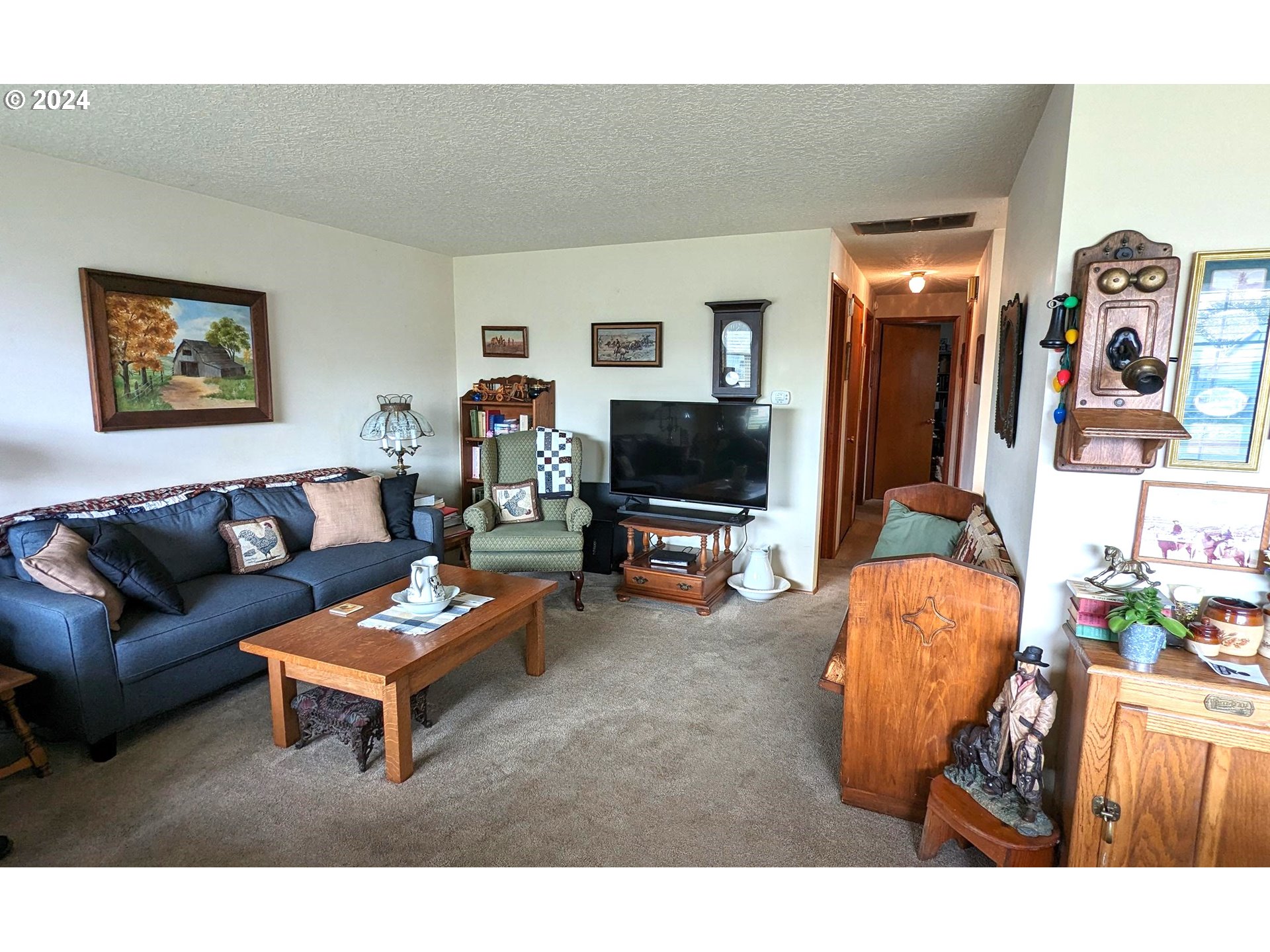 1385 Rainier Road Woodburn, OR 97071 - Photo 6 of 21 Gallery Image 6