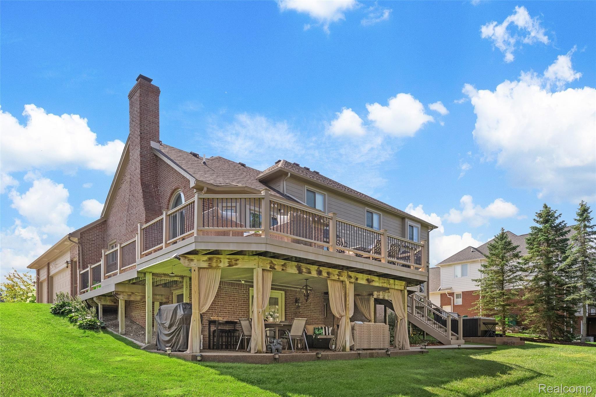 3880 Elk Drive Rochester, MI 48306 - Photo 12 of 80 August2021_ElkExteriors_013.JPG