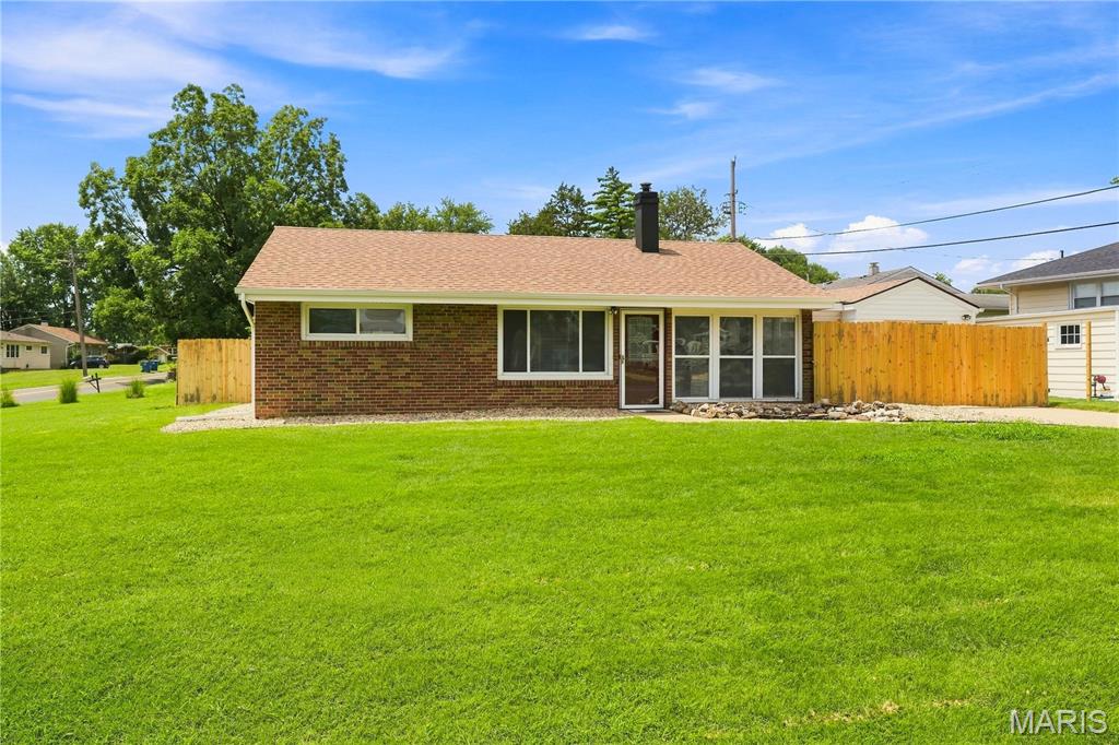 454 Sylvan Springs Road St. Louis, MO 63125 - Photo 2 of 23 Gallery Image 2