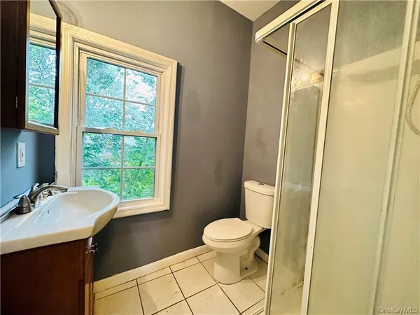 $2,400 | 56 Glenwood Avenue, Poughkeepsie, NY 12603