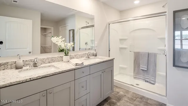 $295,990 | 18 Thorn Tree Street, Byhalia, MS 38611