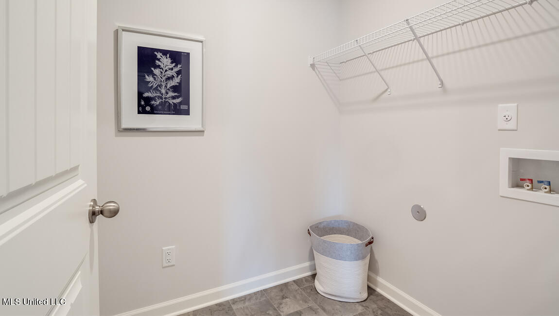18 Thorn Tree Street Byhalia, MS 38611 - Photo 16 of 20 32_TN_Memphis_Willow-Point_Laundry-Room