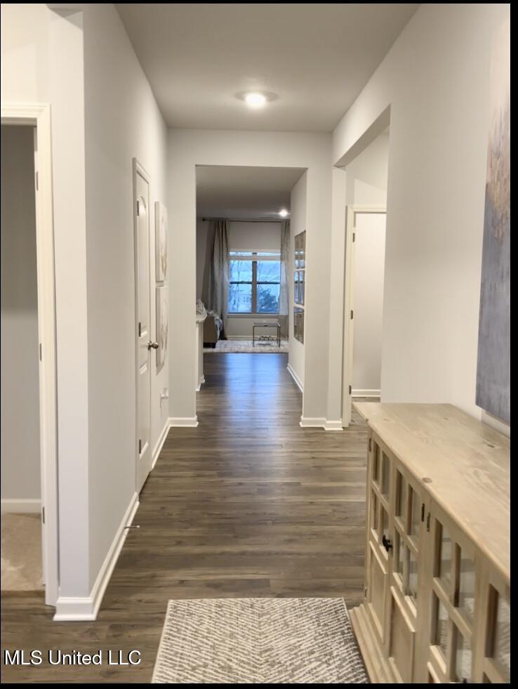 18 Thorn Tree Street Byhalia, MS 38611 - Photo 2 of 20 IMG_8070