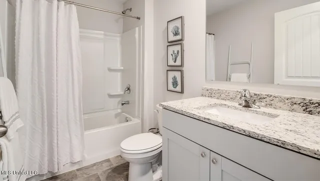 $295,990 | 18 Thorn Tree Street, Byhalia, MS 38611