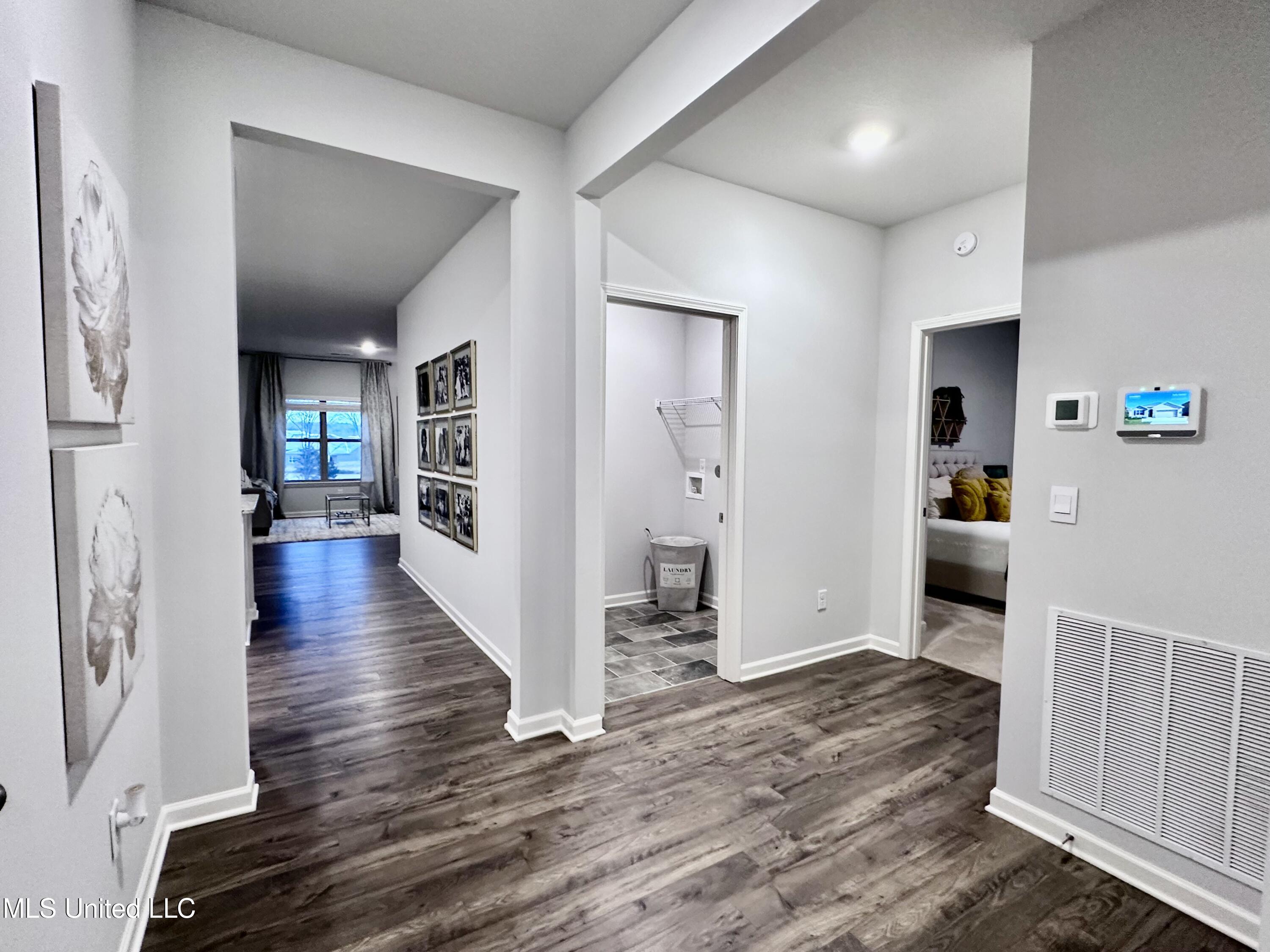 18 Thorn Tree Street Byhalia, MS 38611 - Photo 5 of 20 IMG_4074