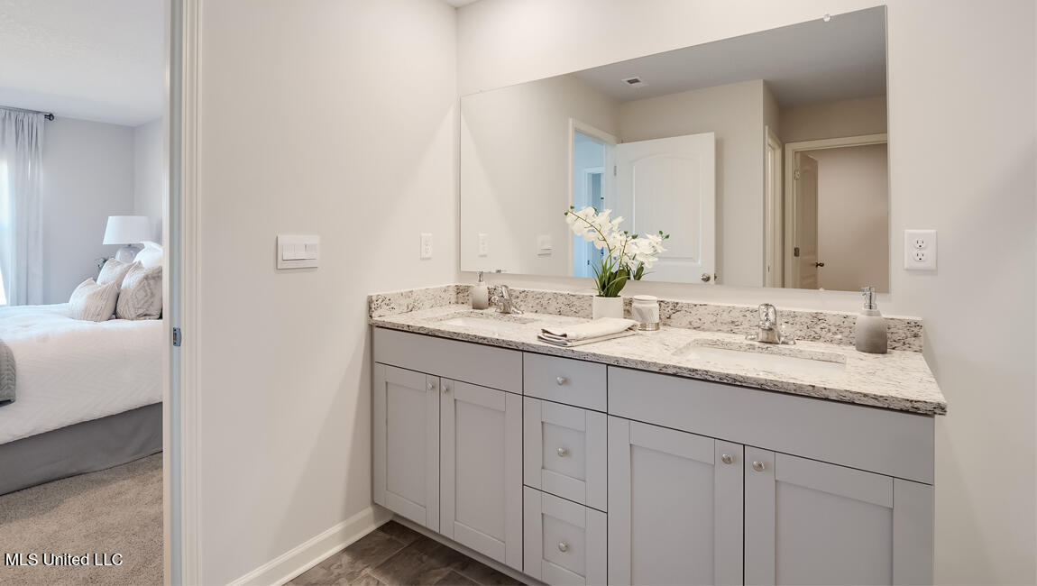 18 Thorn Tree Street Byhalia, MS 38611 - Photo 9 of 20 23_TN_Memphis_Willow-Point_Primary-Bathr