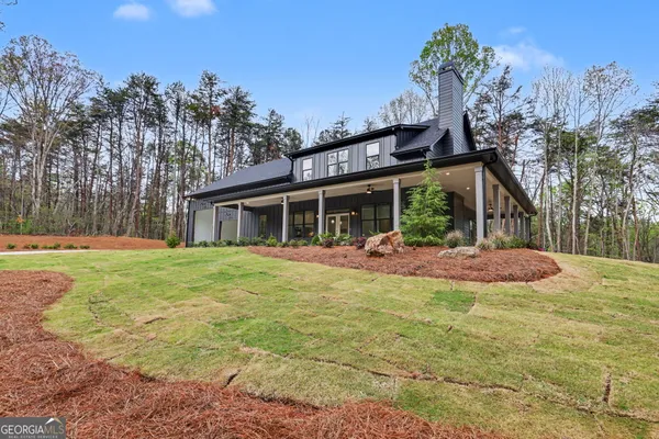 $699,900 | 124 Fox Valley Road, Clarkesville, GA 30523