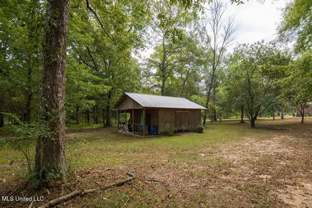 $225,000 | 74 Timberlane Road, Monticello, MS 39654