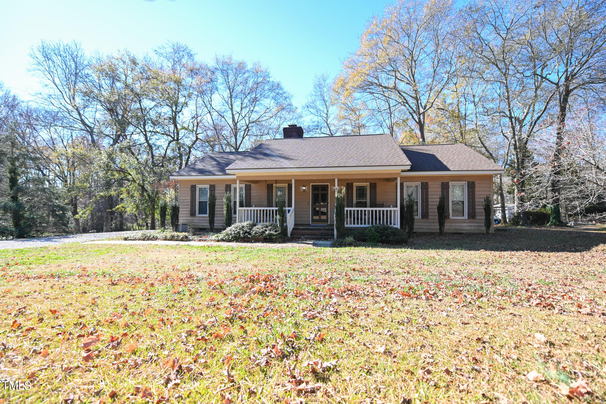 1609 Spennymore Road Raleigh, NC 27603 - Photo 3 of 37 003