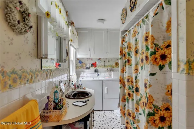 $299,000 | 253 Guy Park Avenue, Amsterdam, NY 12010