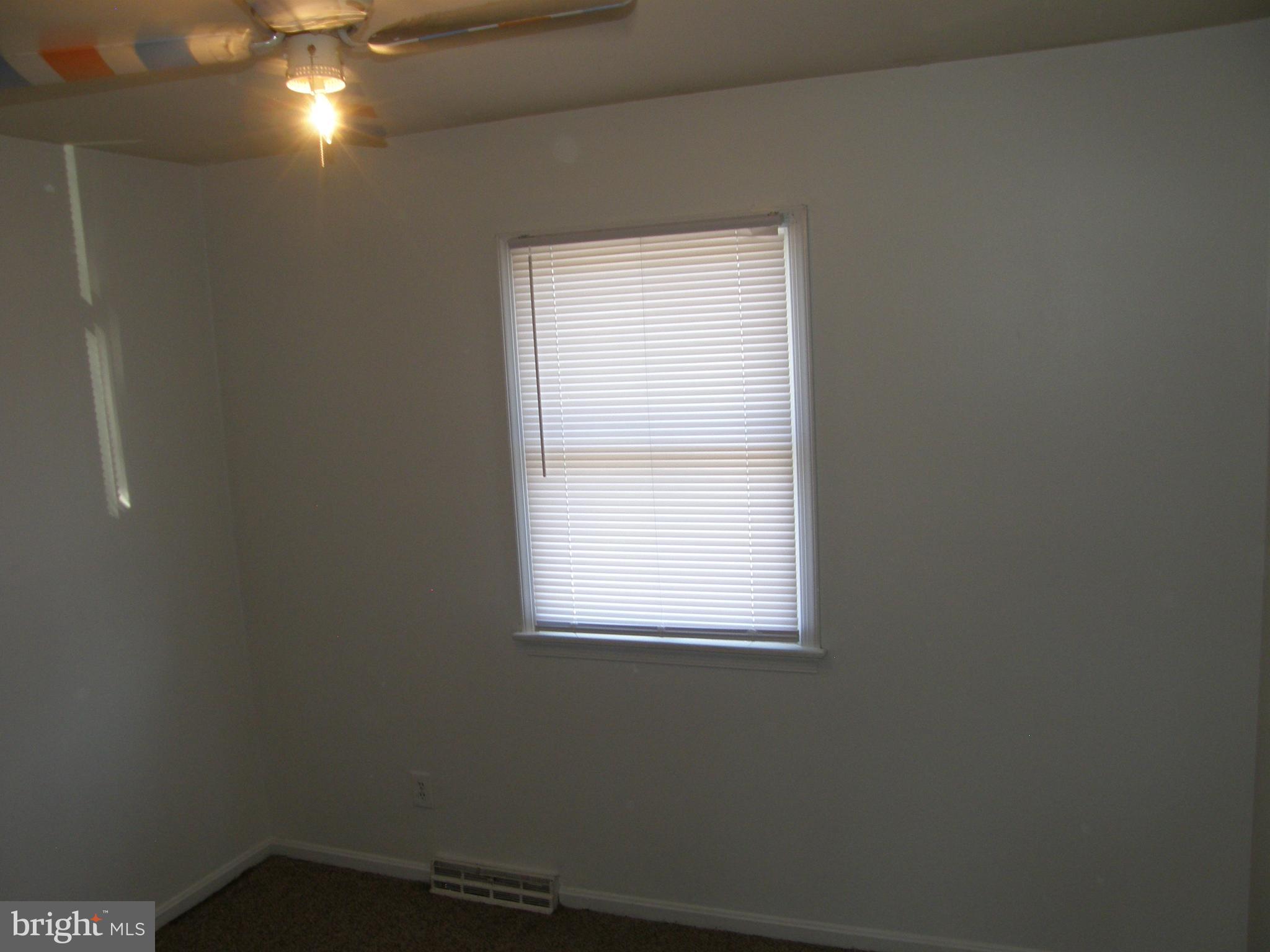 22087 Spring Valley Drive Lexington Park, MD 20653 - Photo 21 of 29 a bathroom with a window