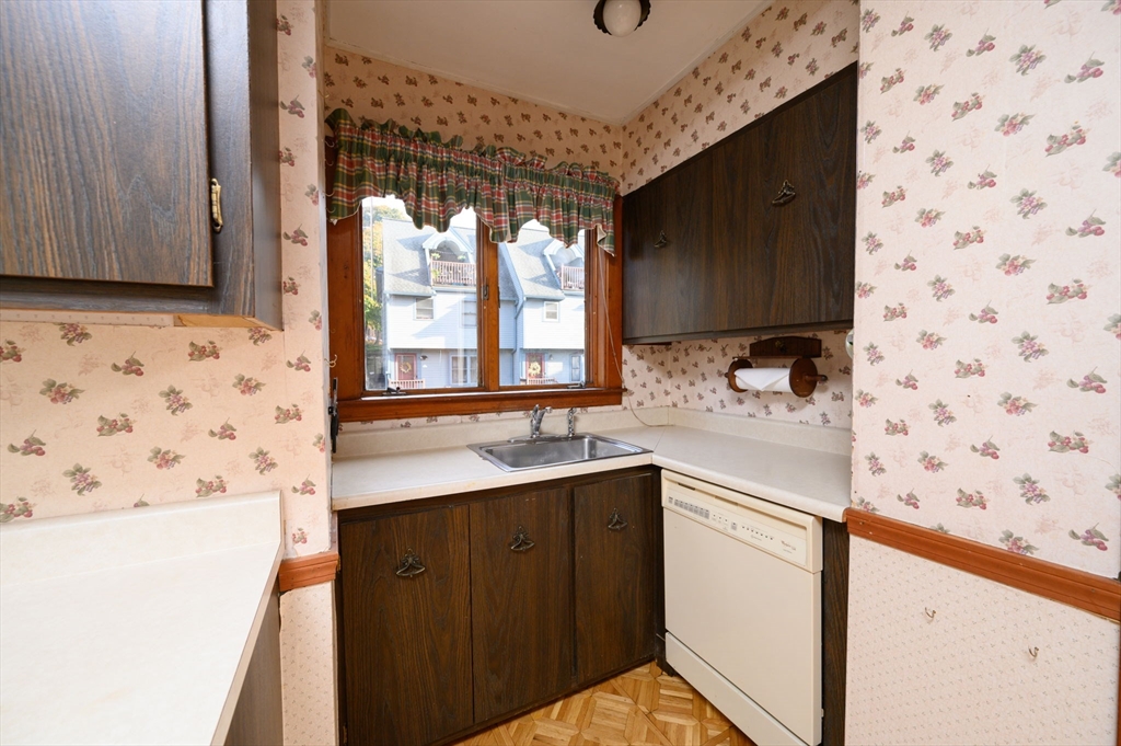 47 Merrymount Road Quincy, MA 02169 - Photo 13 of 32 Gallery Image 13