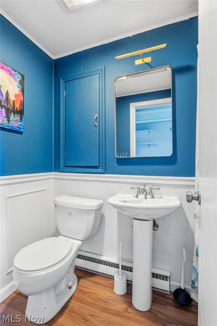 102 Winston Road Akron, OH 44313 - Photo 21 of 37 1st floor full bathroom