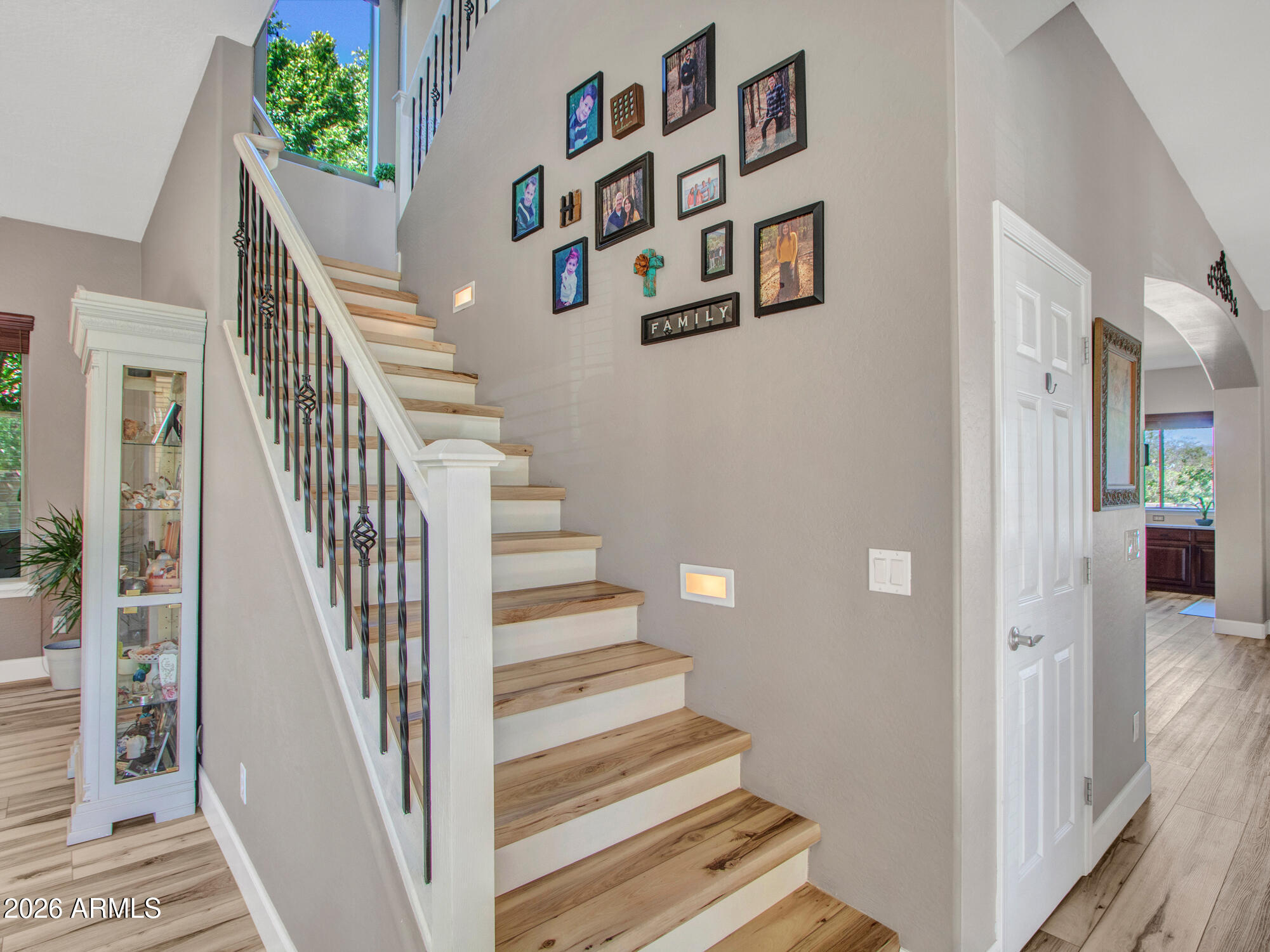 5724 West Rowel Road Phoenix, AZ 85083 - Photo 48 of 101 06-Stairs