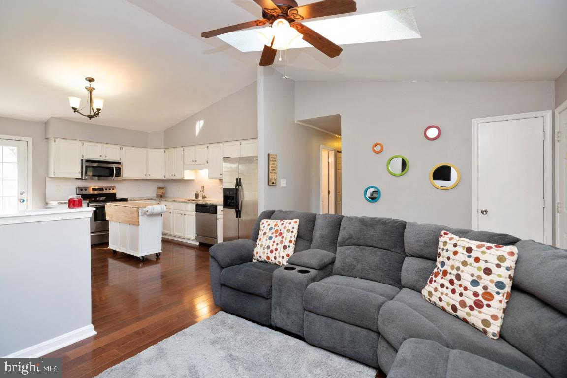 10331 Abbott Road Manassas, VA 20110 - Photo 7 of 31 Gallery Image 7
