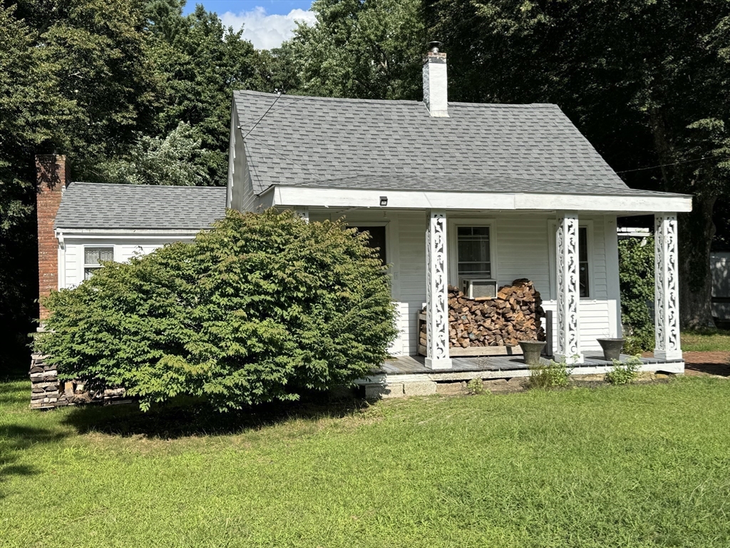 6 Wareham Street Carver, MA 02330 - Photo 6 of 24 Gallery Image 6