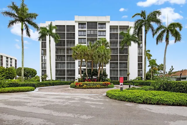 $200,000 | 6815 Willow Wood Drive, Unit 4023, Boca Raton, FL 33434