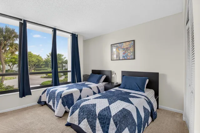 $200,000 | 6815 Willow Wood Drive, Unit 4023, Boca Raton, FL 33434