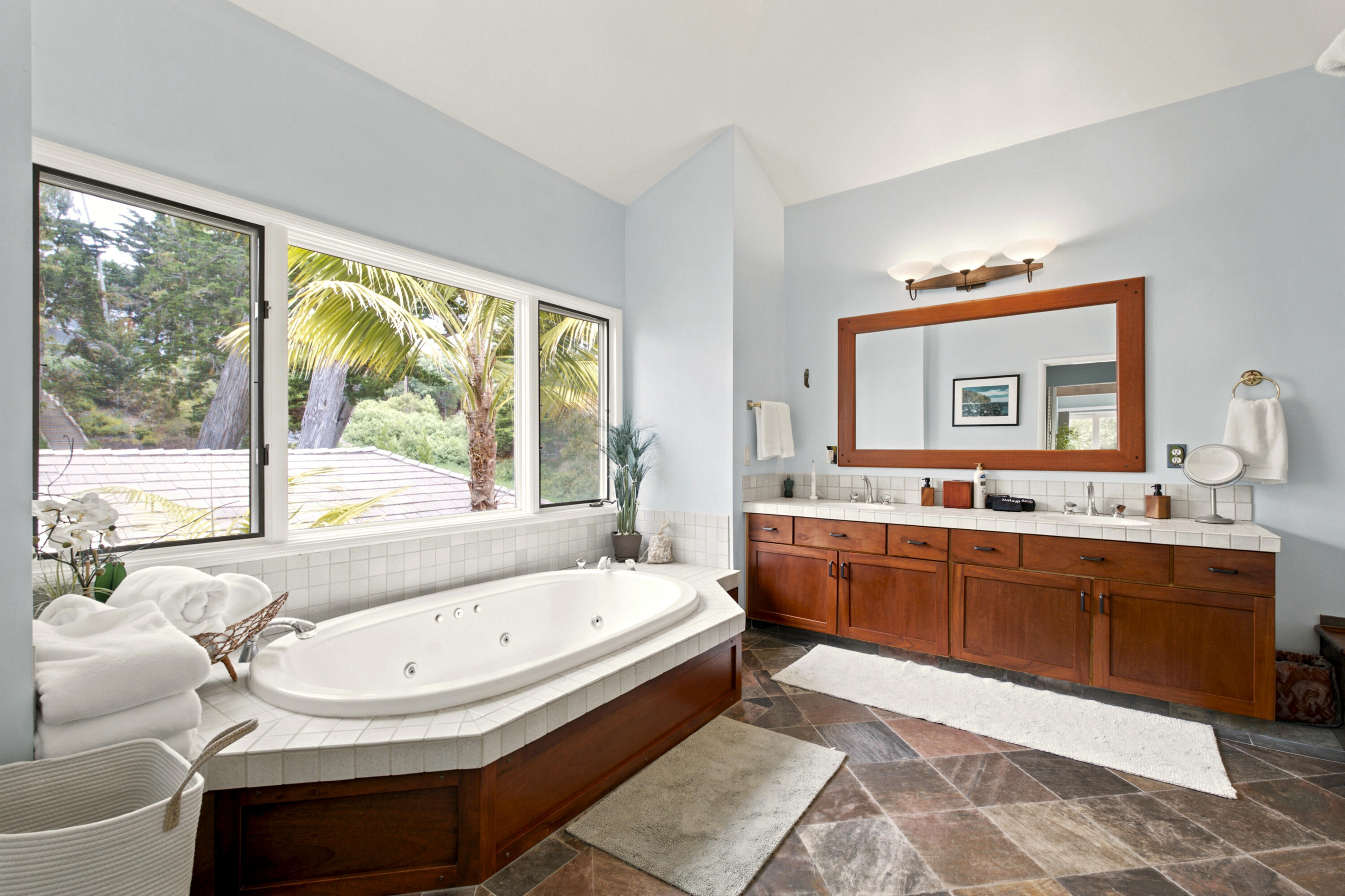4 Rincon Point Lane Carpinteria, CA 93013 - Photo 25 of 31 Primary Bathroom