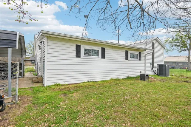 $250,000 | 405 Willard-Hall Street, Leonard, TX 75452