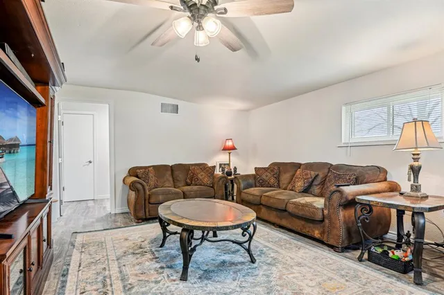 $250,000 | 405 Willard-Hall Street, Leonard, TX 75452