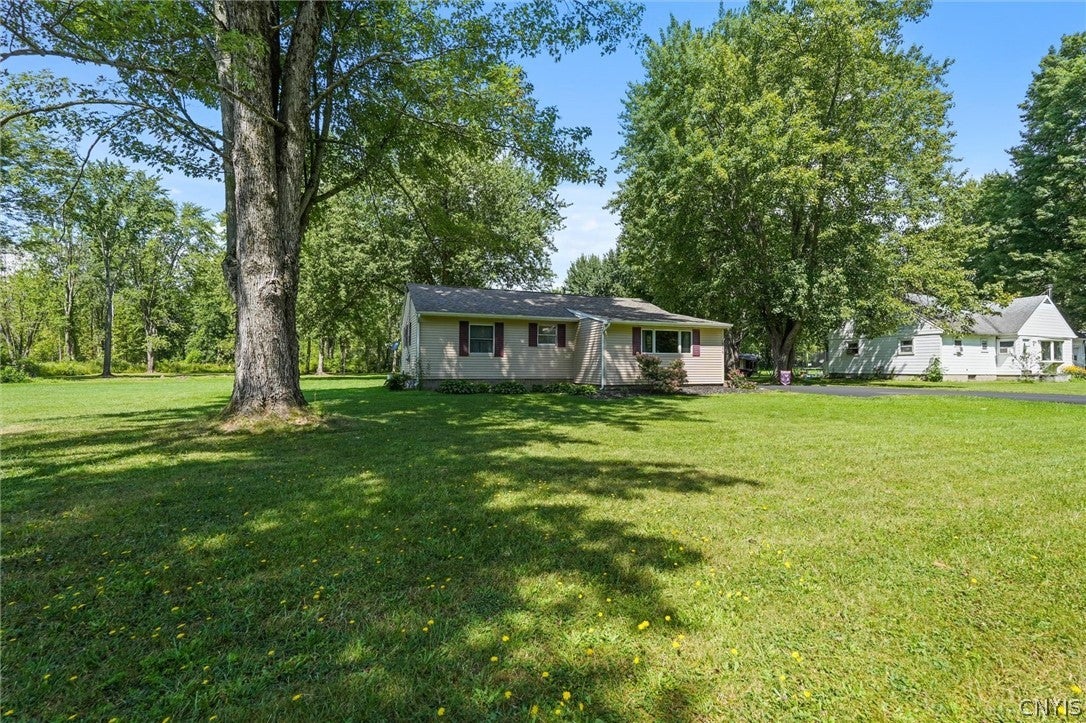 8983 Tyler Road Bridgeport, NY 13030 - Photo 3 of 49 Gallery Image 3