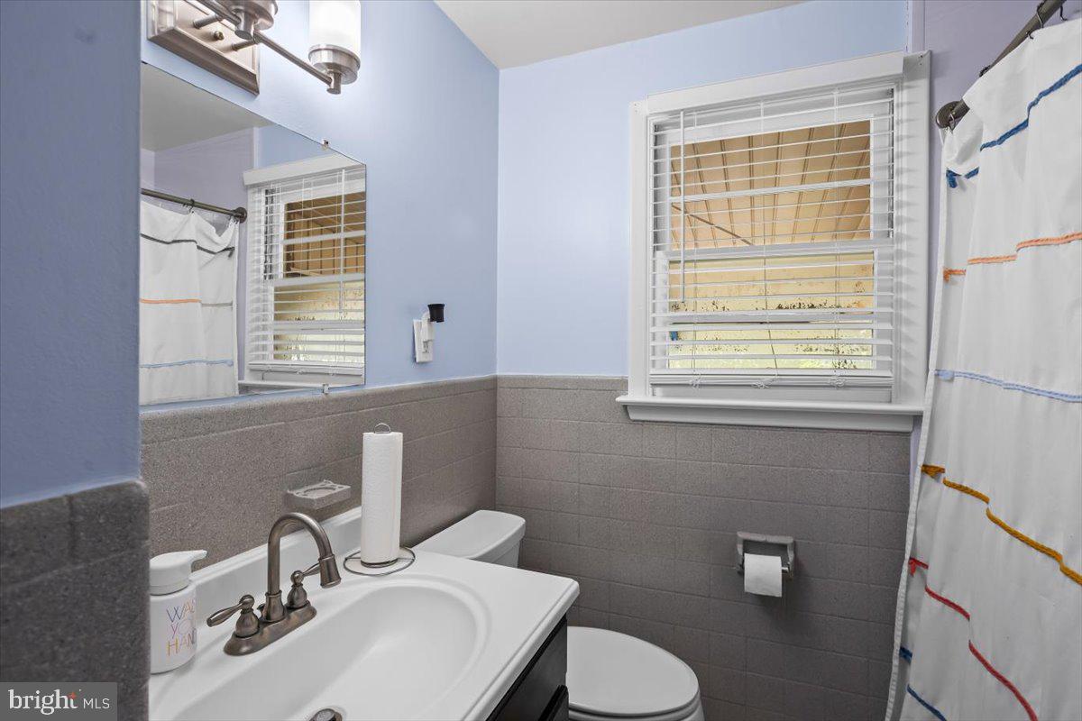 104 Lampeter Road Lancaster, PA 17602 - Photo 13 of 30 Charming bathroom with modern touches.