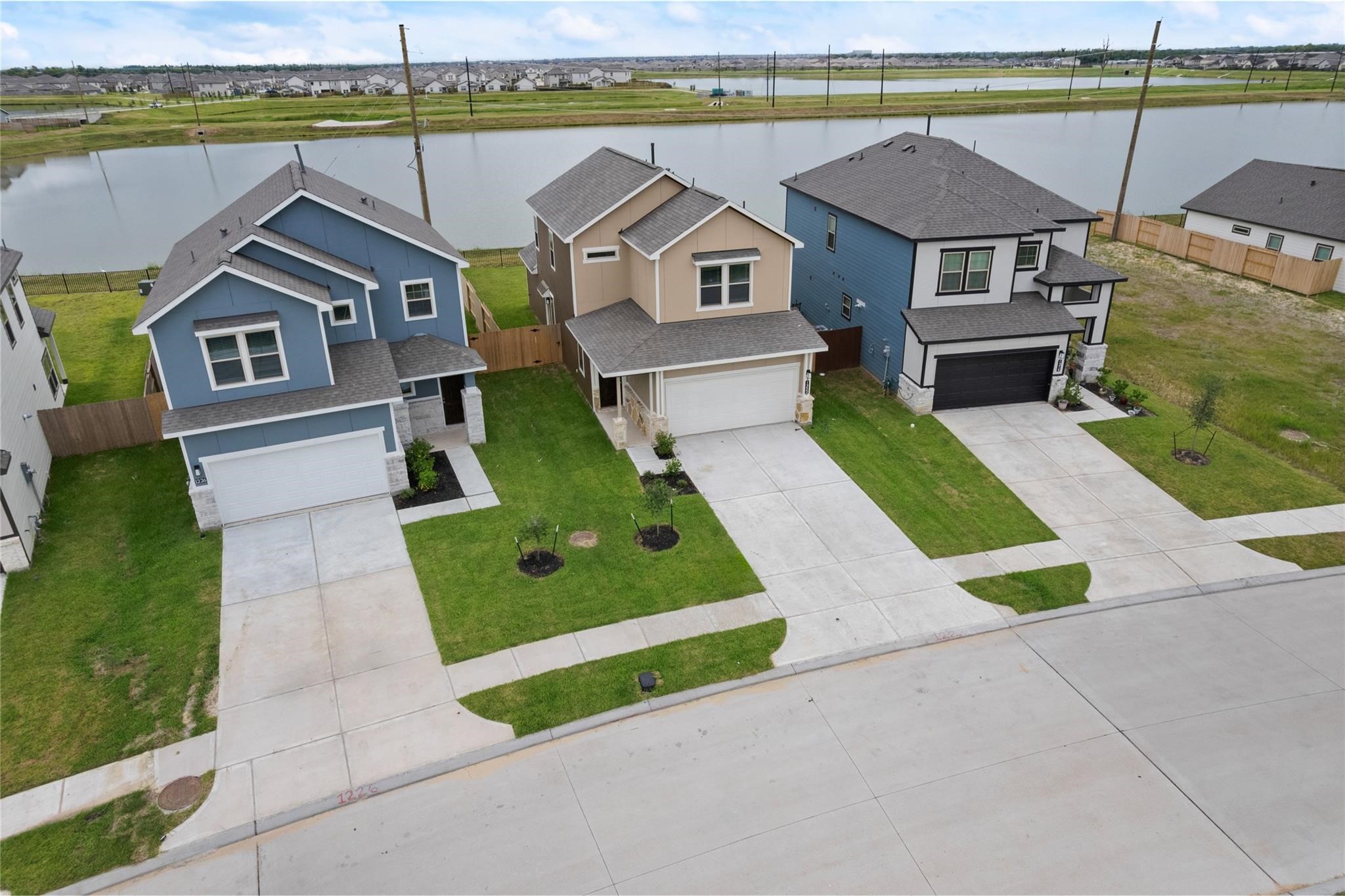 1222 Elsinore Drive Rosharon, TX 77583 - Photo 2 of 25