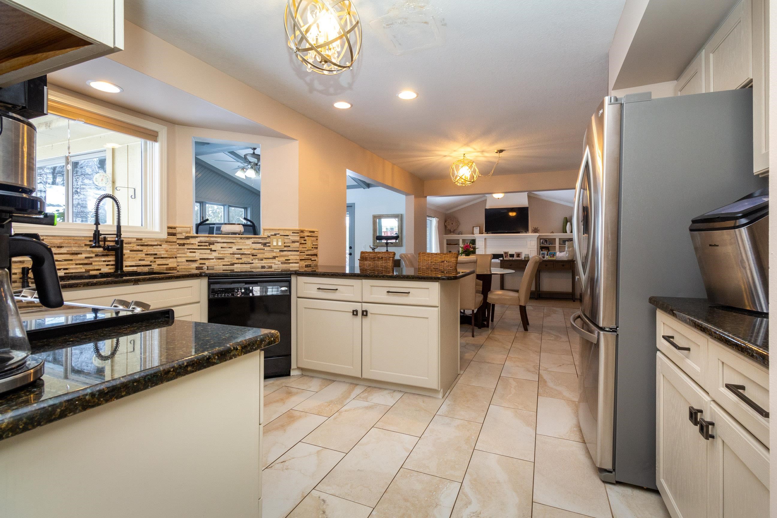 1400 Kings Pointe Road Grand Blanc, MI 48439 - Photo 19 of 54