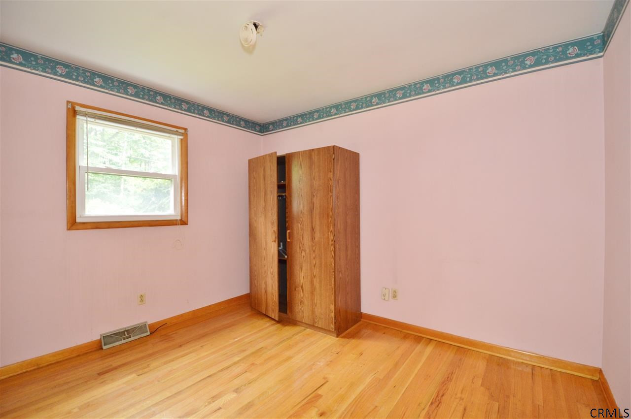 20 Island View Road Colonie, NY 12047 - Photo 6 of 10 Photo 6