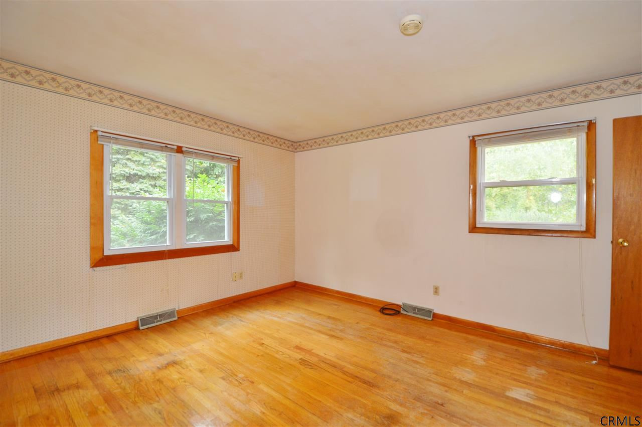 20 Island View Road Colonie, NY 12047 - Photo 7 of 10 Photo 7