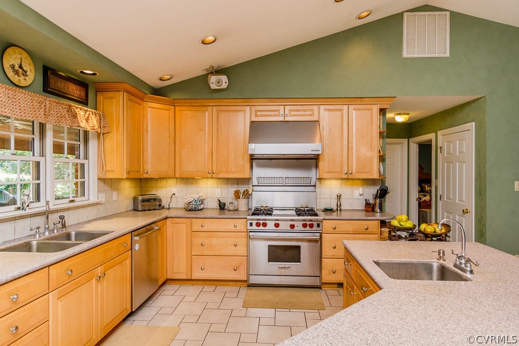8485 Stumpy Road Hanover, VA 23069 - Photo 10 of 50 a kitchen with a sink stove and cabinets