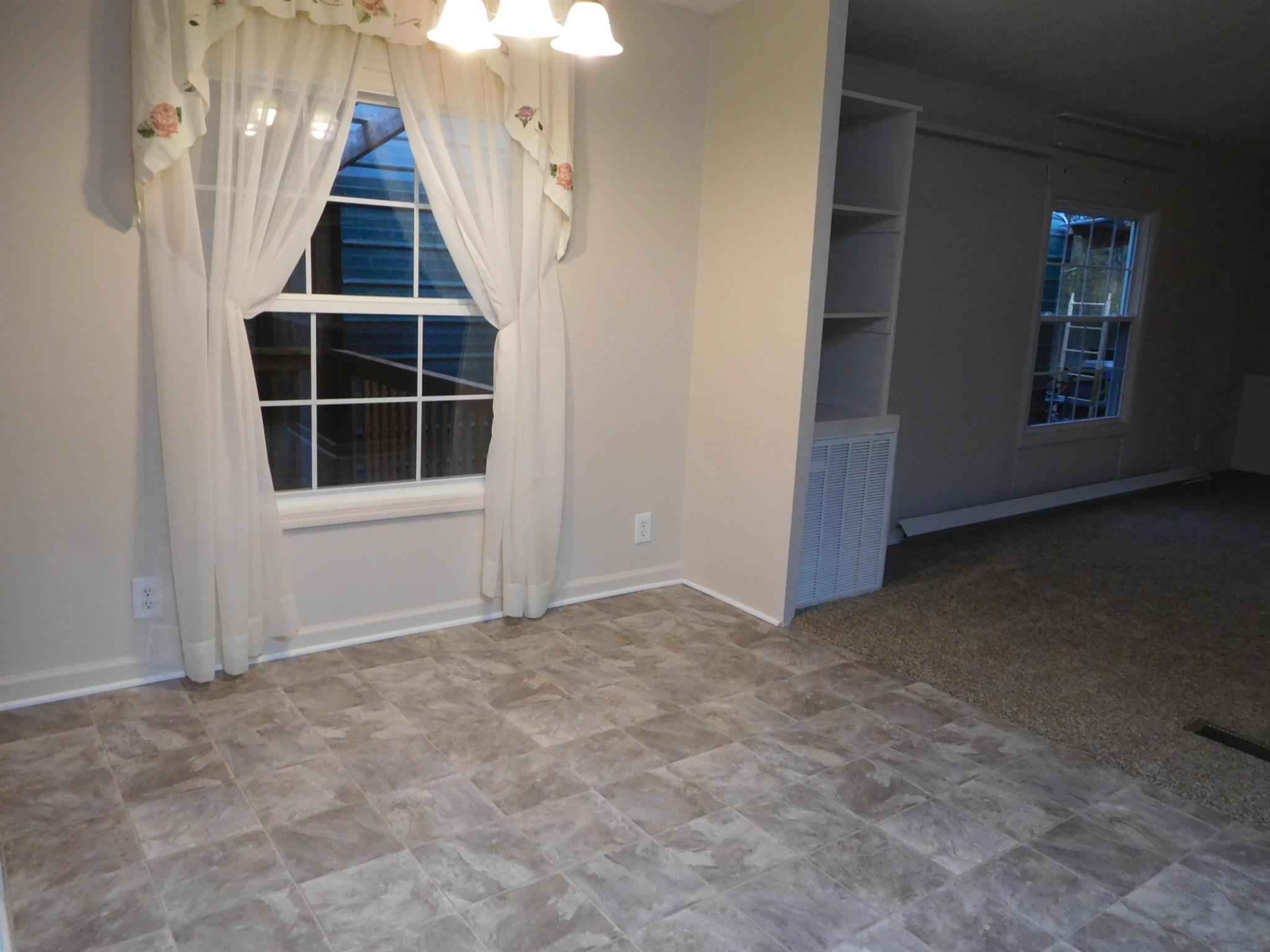 1032 Kaity Brooke Road Portland, TN 37148 - Photo 4 of 23 Kitchen offers large eat in area.