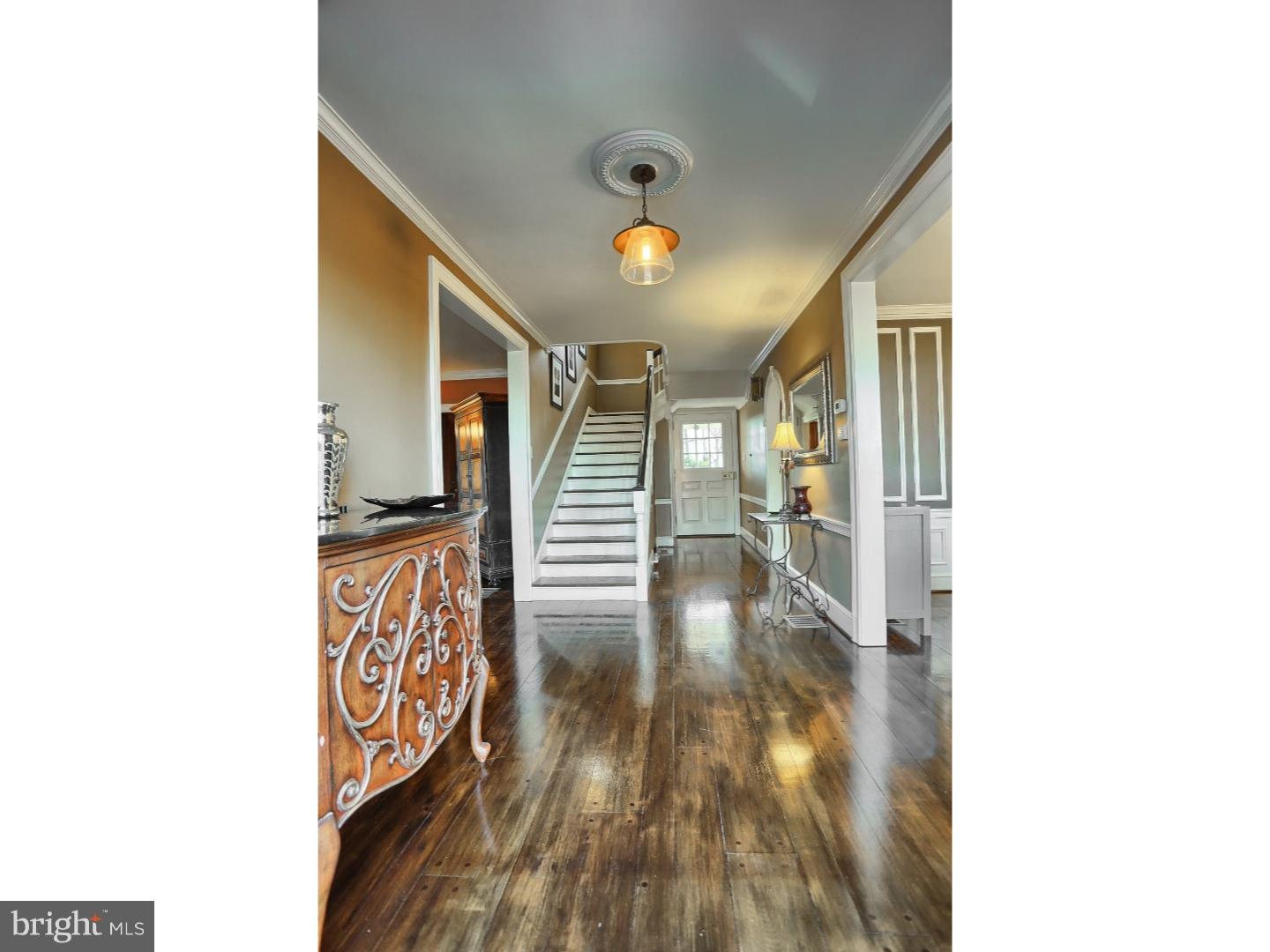 485 Miller Road Sinking Spring, PA 19608 - Photo 5 of 25 Foyer