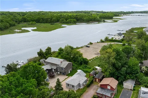 $699,000 | 39 Edwards Avenue, South Kingstown, RI 02879