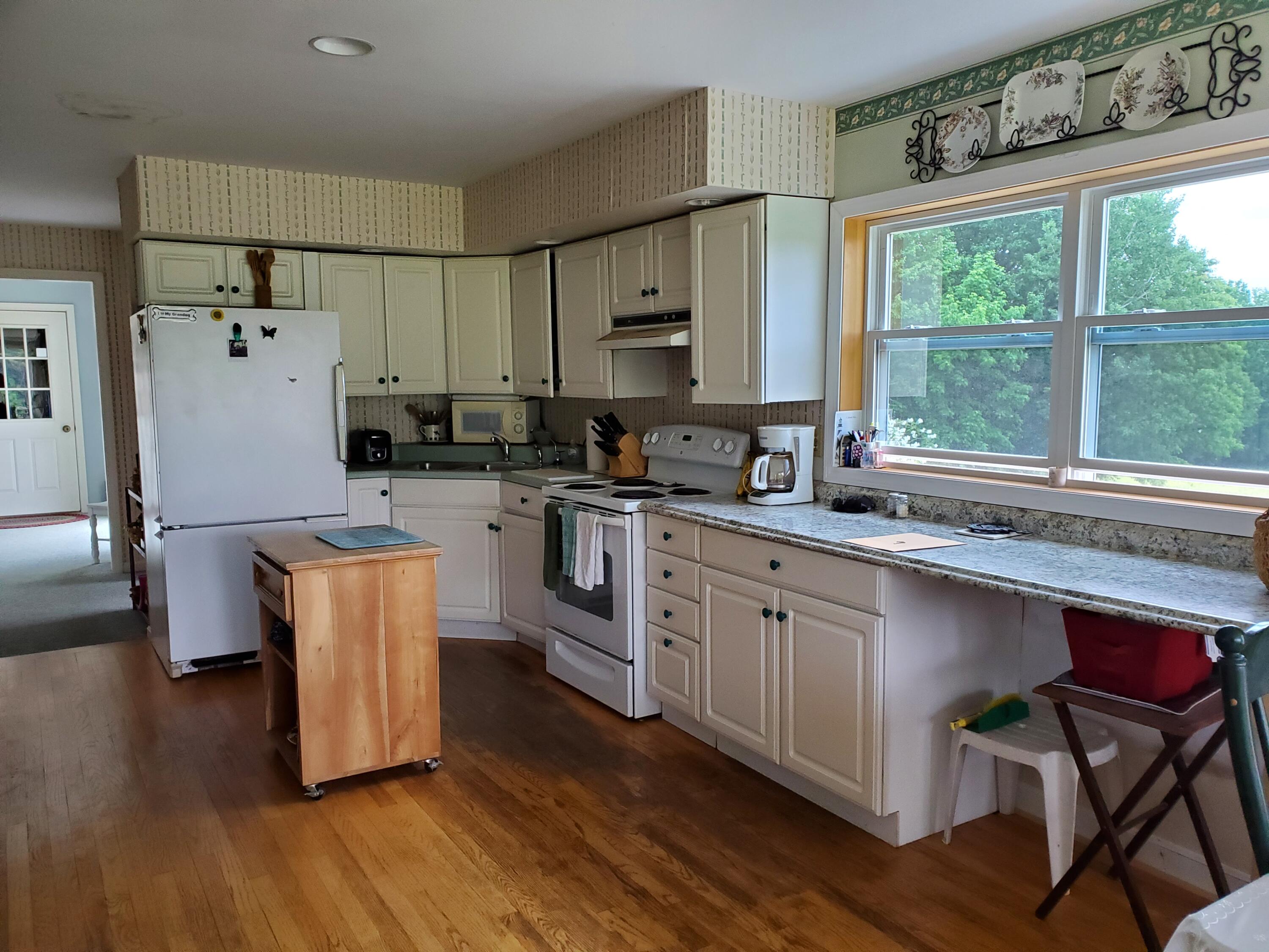 392 Belgrade Road Oakland, ME 04963 - Photo 18 of 41 Kitchen