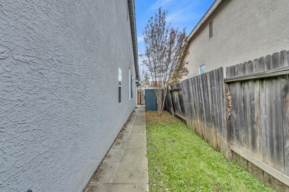 8679 Spring House Way Elk Grove, CA 95624 - Photo 36 of 48 a porch with seating area
