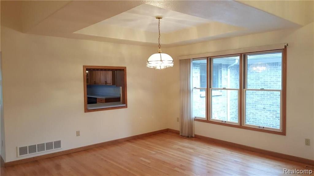 1701 Oakville Waltz Road Carleton, MI 48117 - Photo 14 of 31
