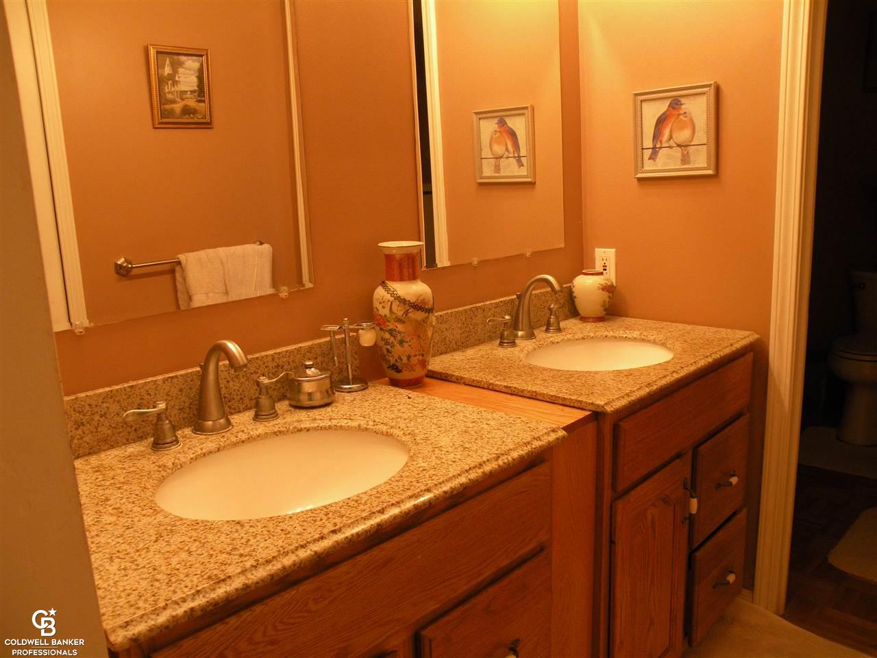 9962 Pound Road Columbus, MI 48063 - Photo 13 of 33 50026651-12.JPG