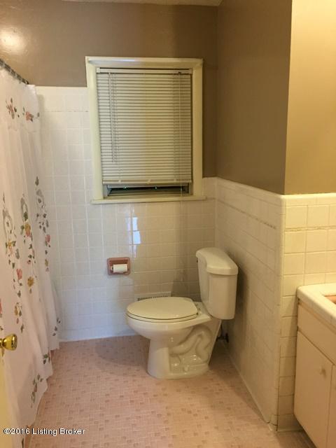 2803 Timber Hill Road Louisville, KY 40214 - Photo 25 of 30 TimberHills34