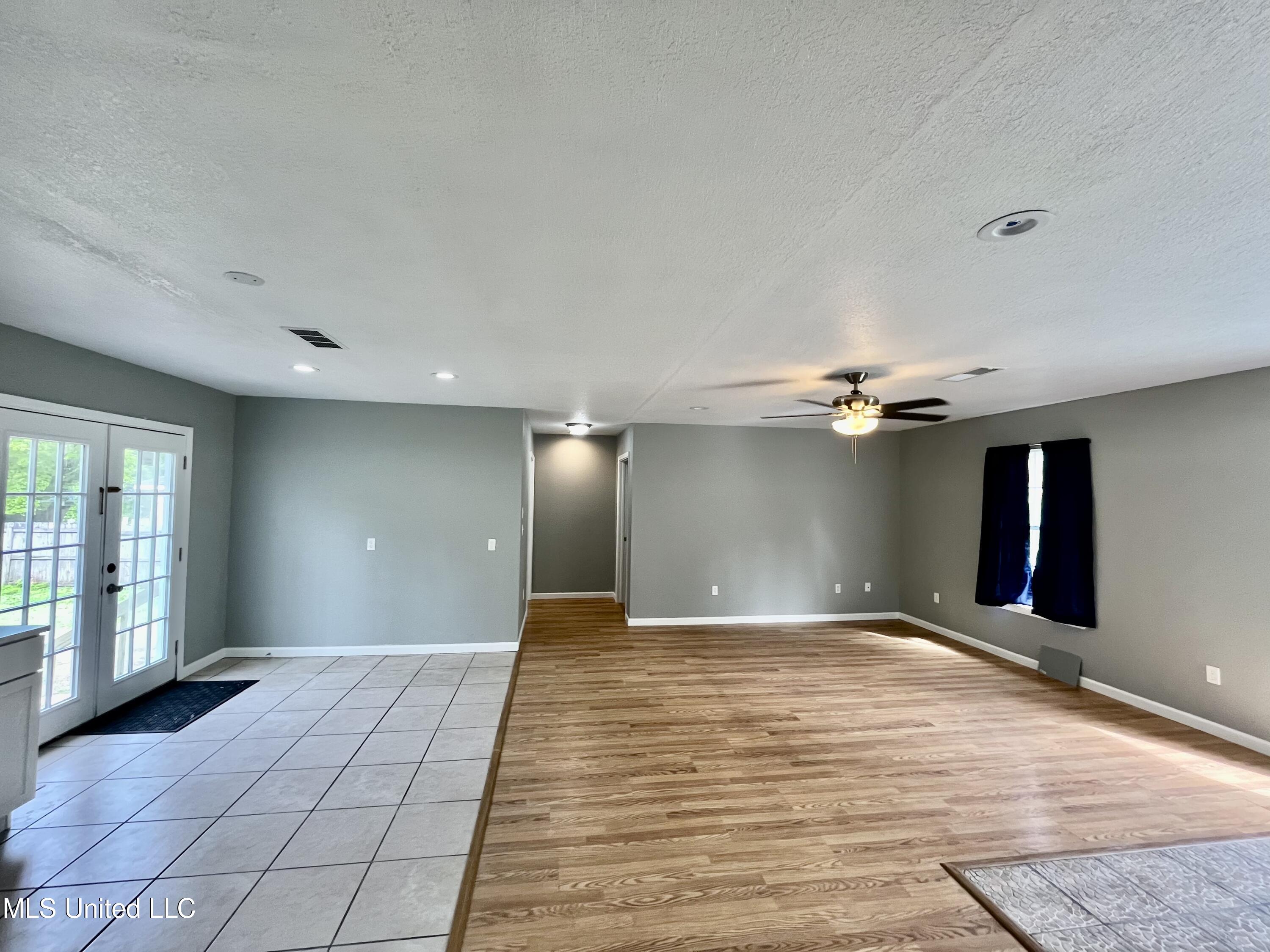 4472 Pierce Road D'Iberville, MS 39540 - Photo 5 of 17 E7CE2C19-3E5C-4343-A4C1-192BC57B1545
