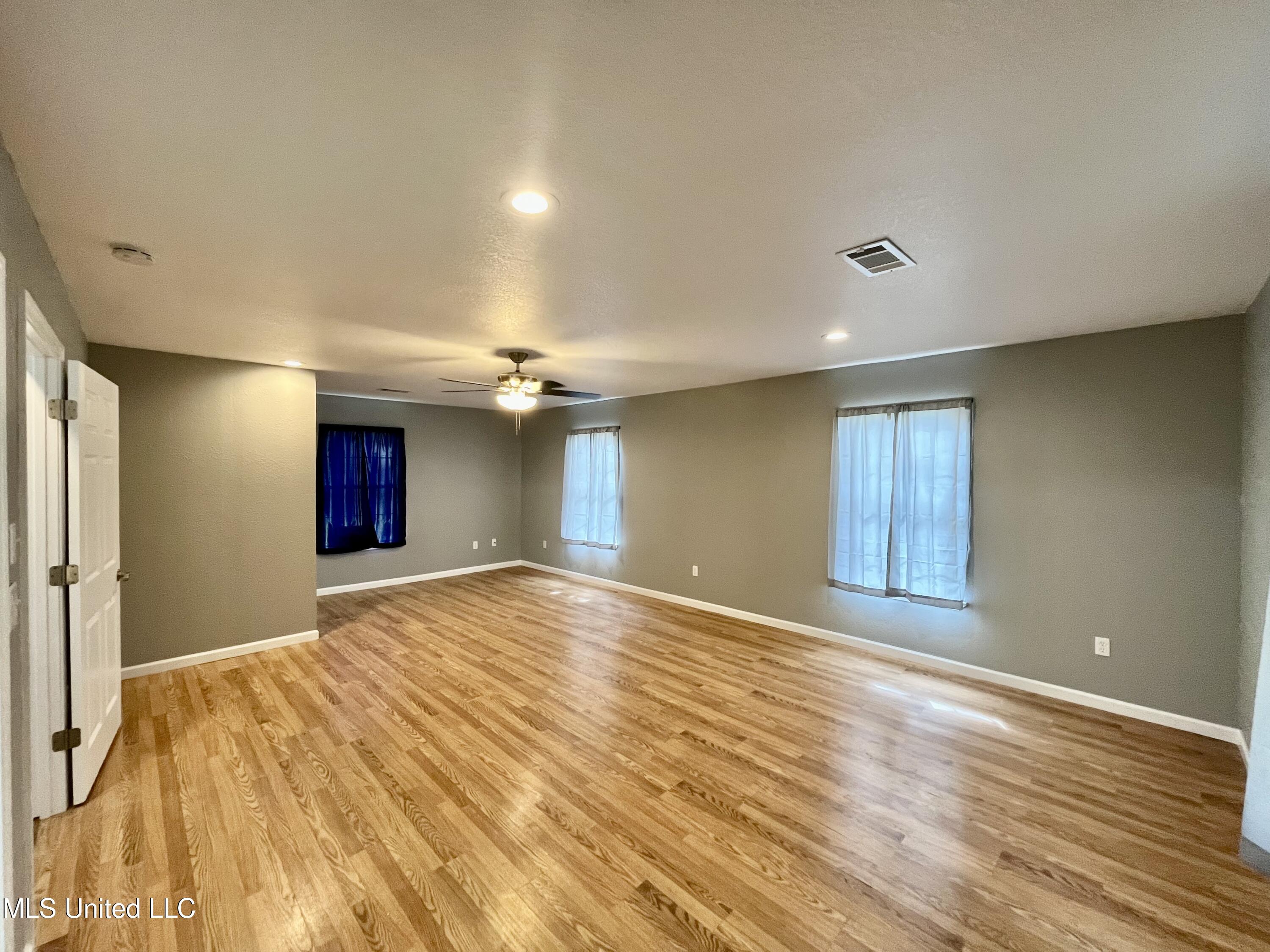 4472 Pierce Road D'Iberville, MS 39540 - Photo 7 of 17 8887A701-6D79-4391-B464-3F3EB83E5330