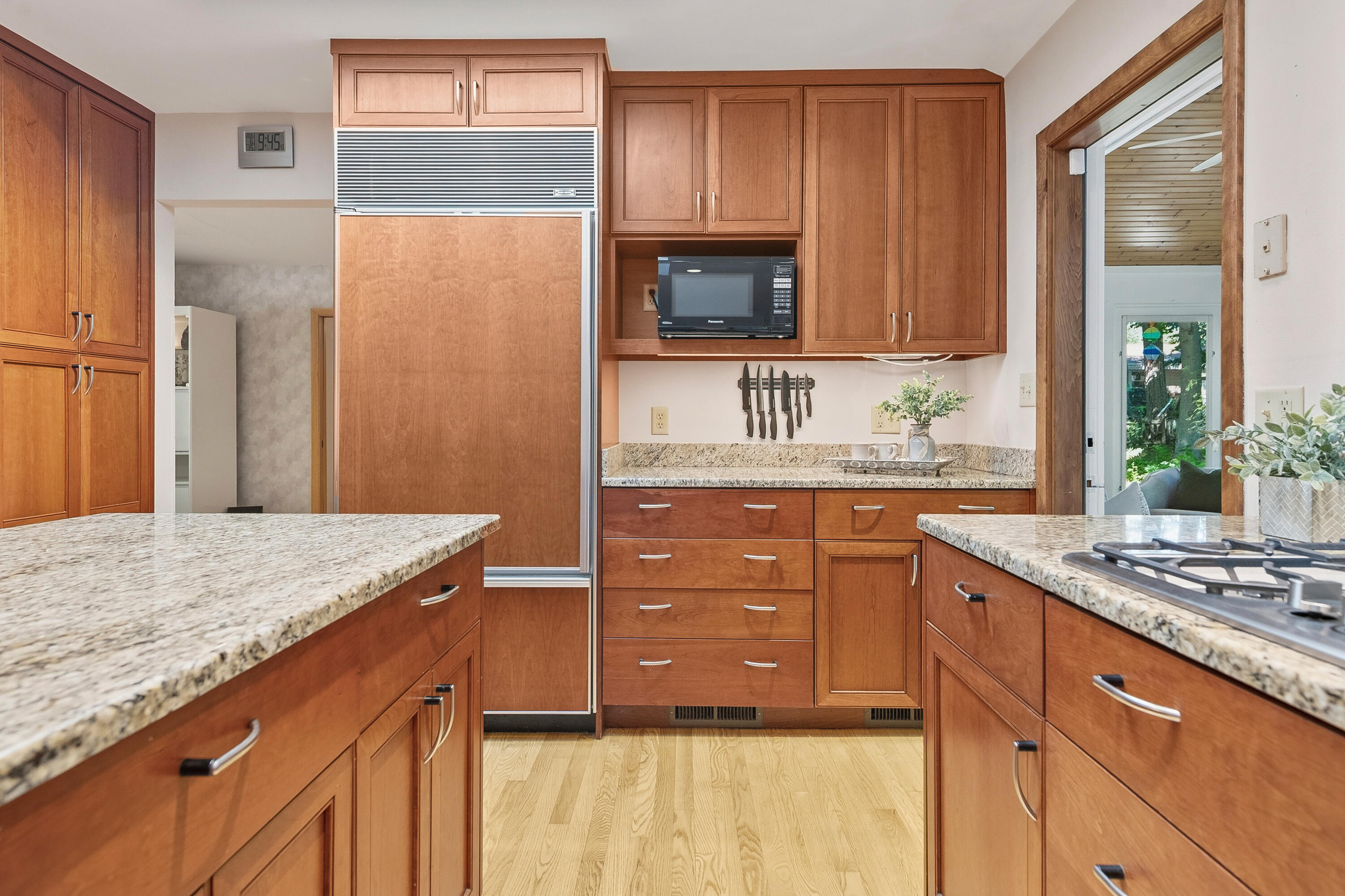 2336 West Green Tree Road Glendale, WI 53209 - Photo 9 of 58 Kitchen
