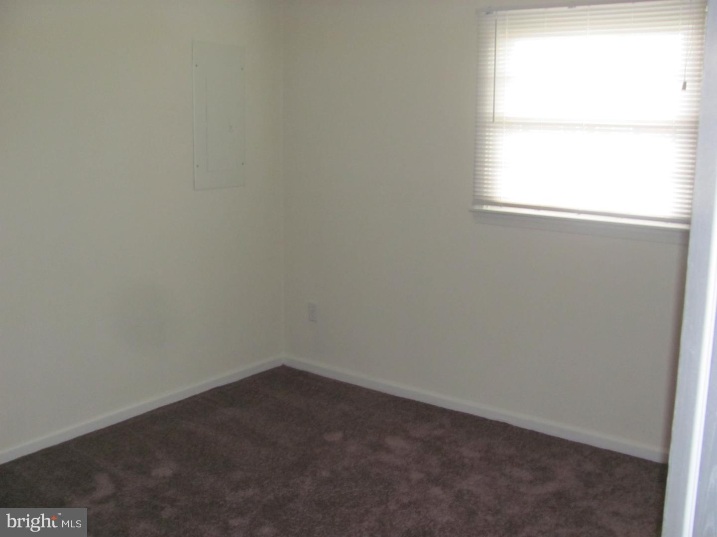8 Ritchie Drive New Castle, DE 19720 - Photo 16 of 20 Bedroom 3